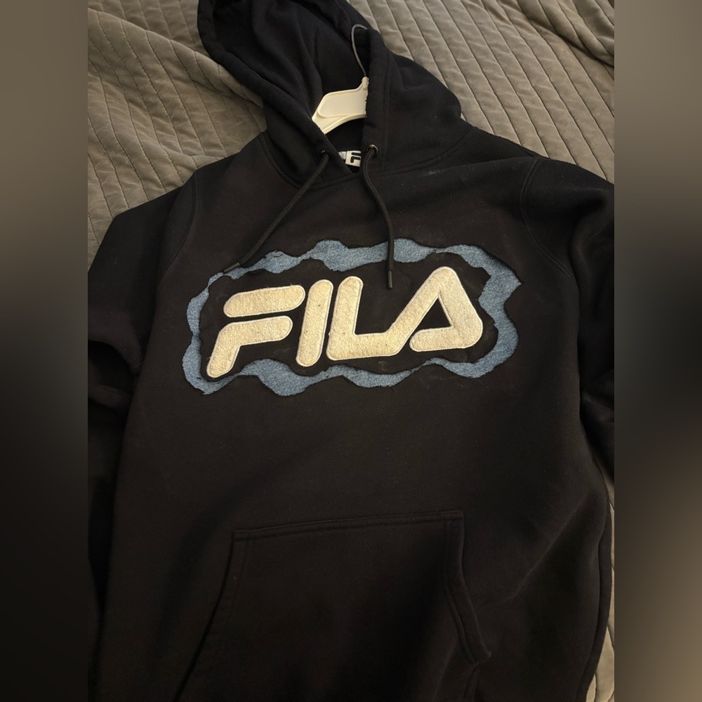 Fila Black Sweatshirt Modern Sporty Design